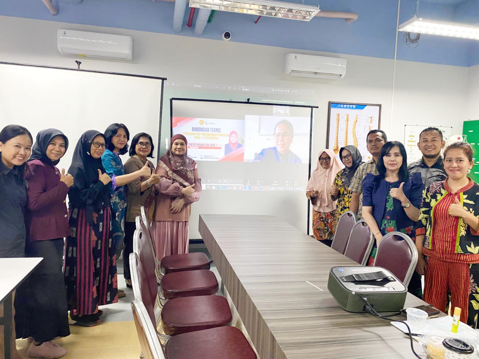 Peninjauan Visi Misi dan Pengembangan Kurikulum Sarjana Ilmu Keperawatan UBT Libatkan Seluruh Pemangku Kepentingan